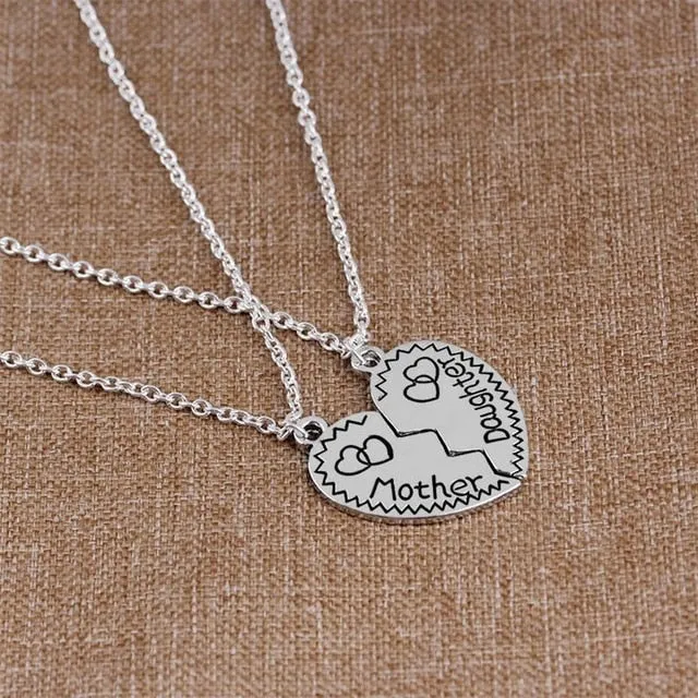 2 pieces / set Fashion Best Friend Stitching Pendant Necklace Rainbow Broken Heart Necklace Female Children BFF Friendship Gift