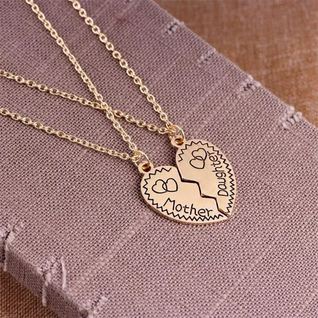 2 pieces / set Fashion Best Friend Stitching Pendant Necklace Rainbow Broken Heart Necklace Female Children BFF Friendship Gift