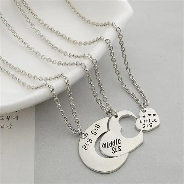 2 pieces / set Fashion Best Friend Stitching Pendant Necklace Rainbow Broken Heart Necklace Female Children BFF Friendship Gift