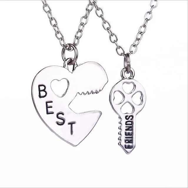 2 pieces / set Fashion Best Friend Stitching Pendant Necklace Rainbow Broken Heart Necklace Female Children BFF Friendship Gift