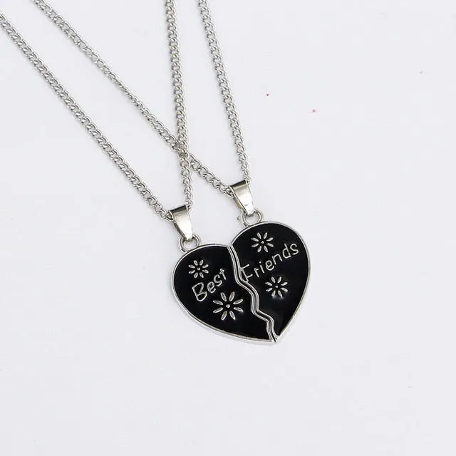 2 pieces / set Fashion Best Friend Stitching Pendant Necklace Rainbow Broken Heart Necklace Female Children BFF Friendship Gift