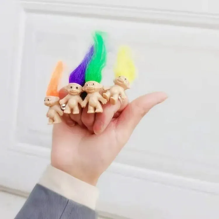 90's Fever Troll Ring