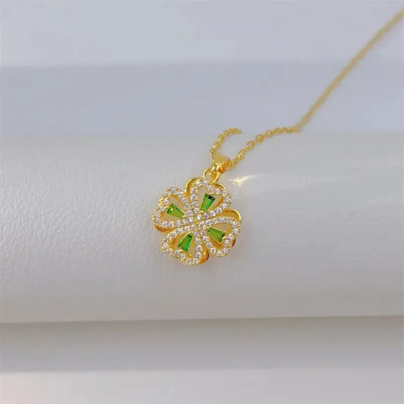 Classic inlaid Green Emerald Rotatable Necklace Jewelry