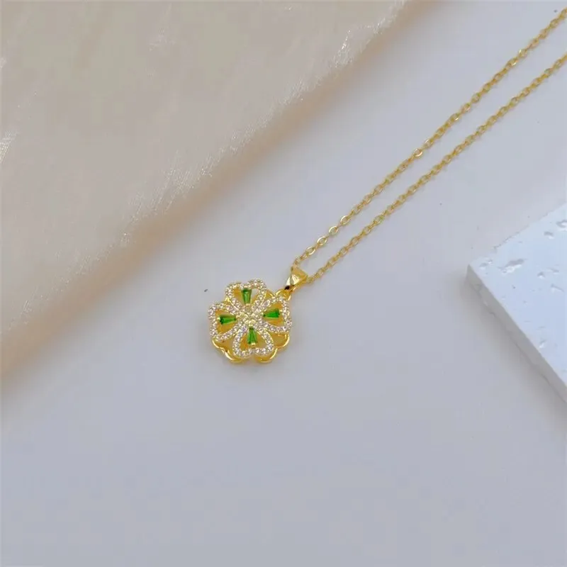 Classic inlaid Green Emerald Rotatable Necklace Jewelry