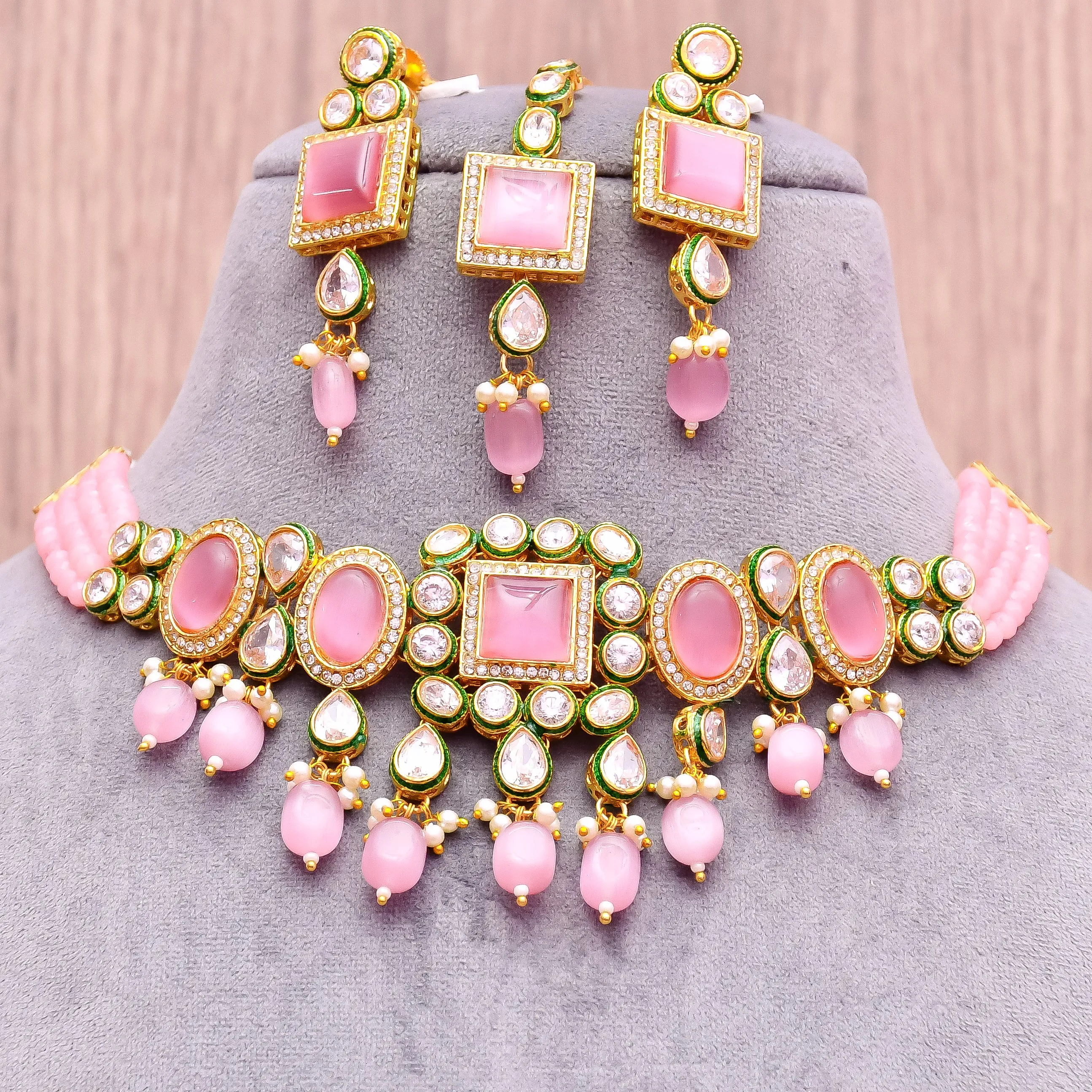 Designer Gold Plated Royal Kundan With Green Color Necklace & Earrings (D612)