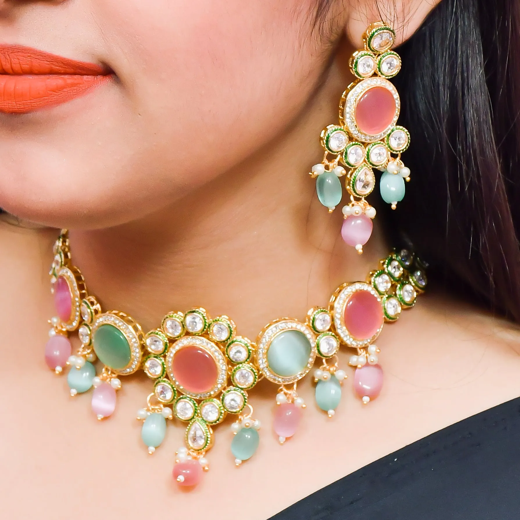 Designer Gold Plated Royal Kundan With Green Color Necklace & Earrings (D615)