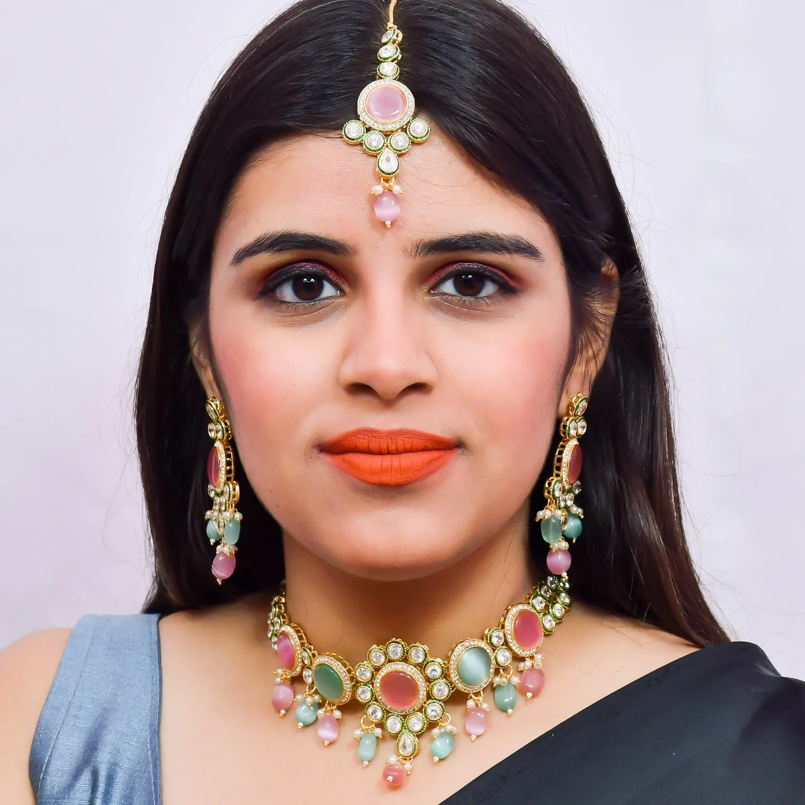 Designer Gold Plated Royal Kundan With Green Color Necklace & Earrings (D615)