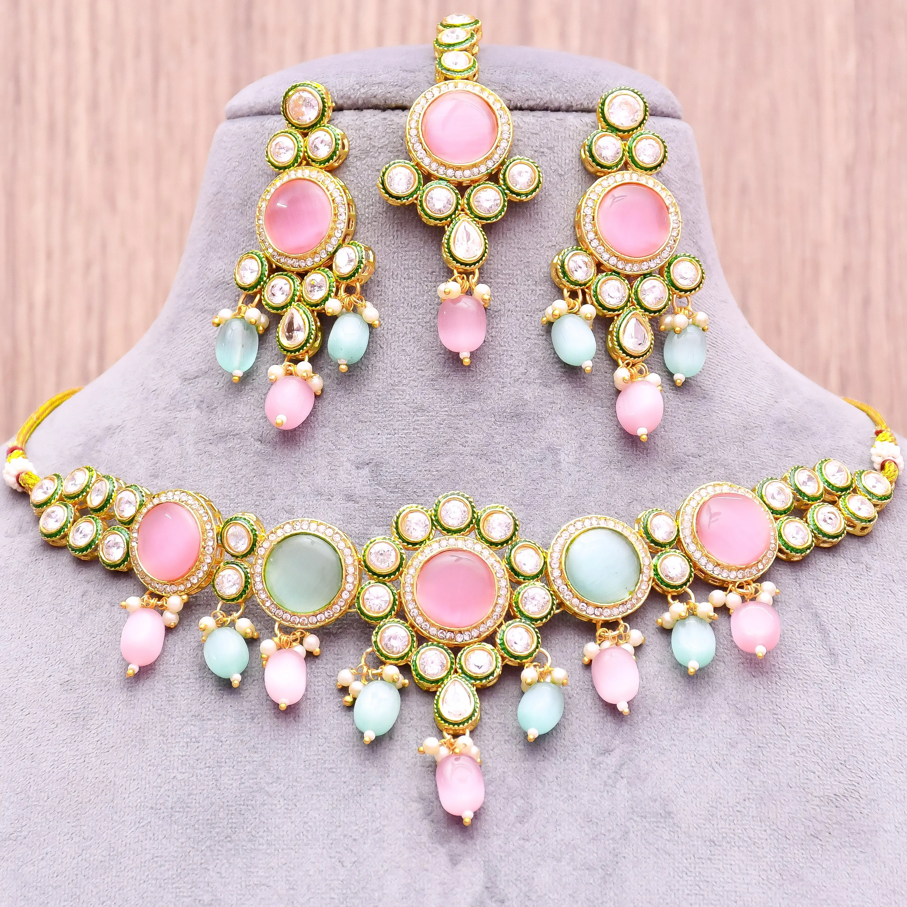 Designer Gold Plated Royal Kundan With Green Color Necklace & Earrings (D615)