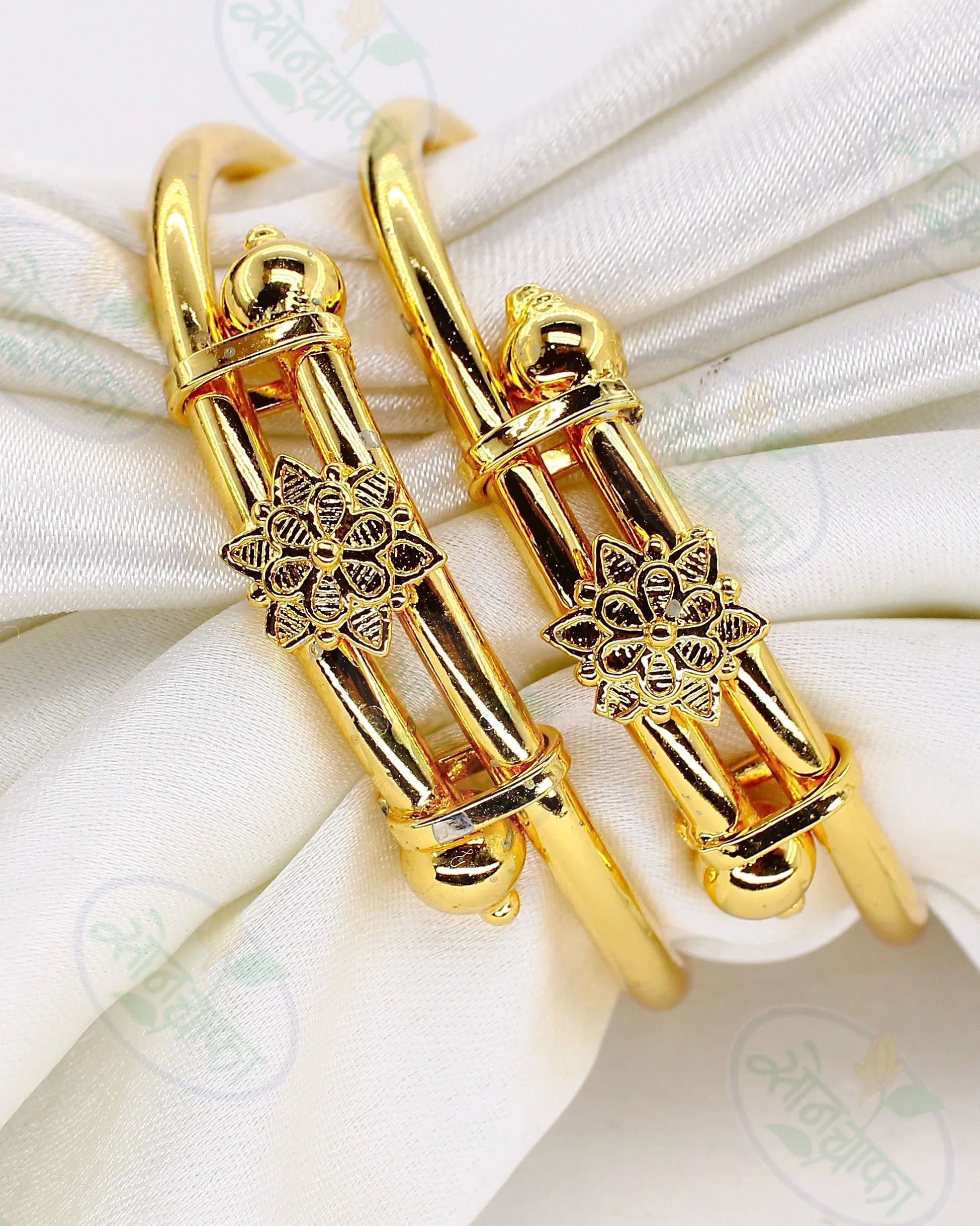 GRACY FLORAL GOLDEN BABY BANGLES
