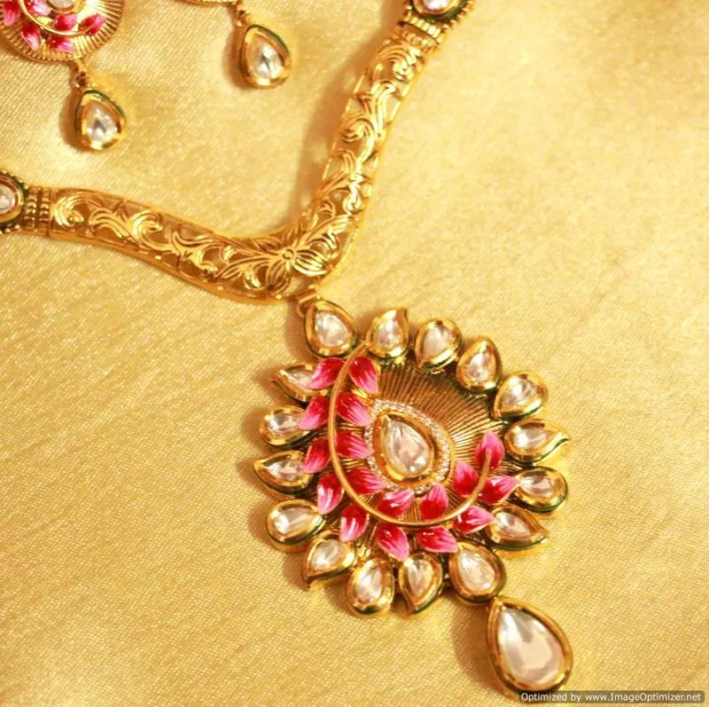 Kundan Meenakari Antique Gold Look Necklace Set