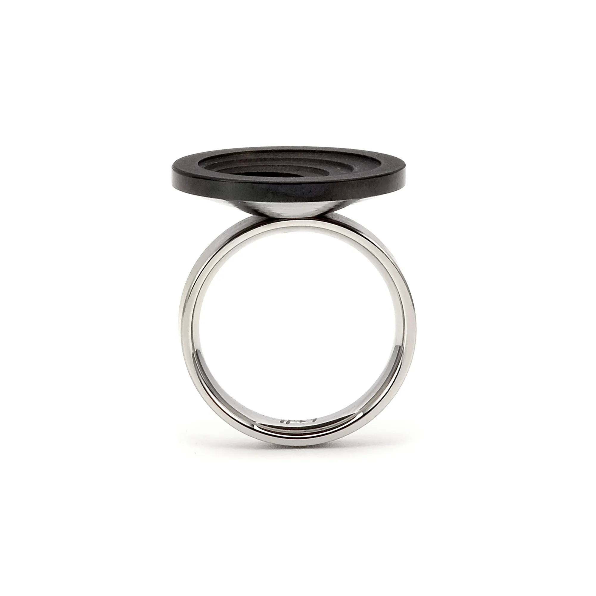 RG205B B.Tiff .12 ct Round Cut Black Solitaire Disk Ring