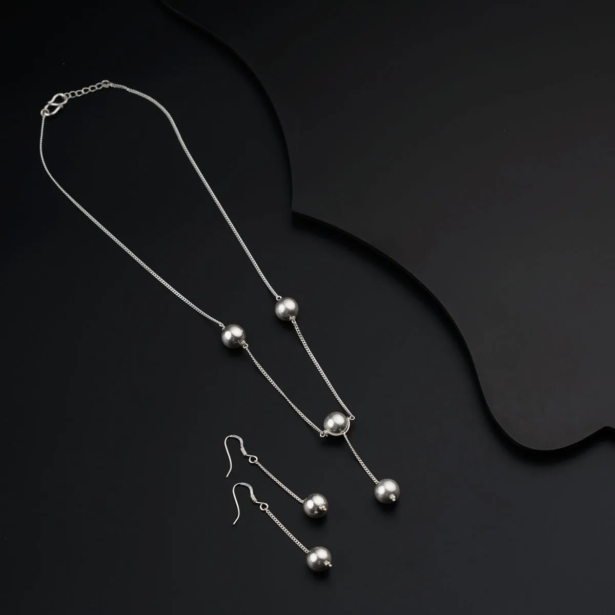 Silver Round Beads Set