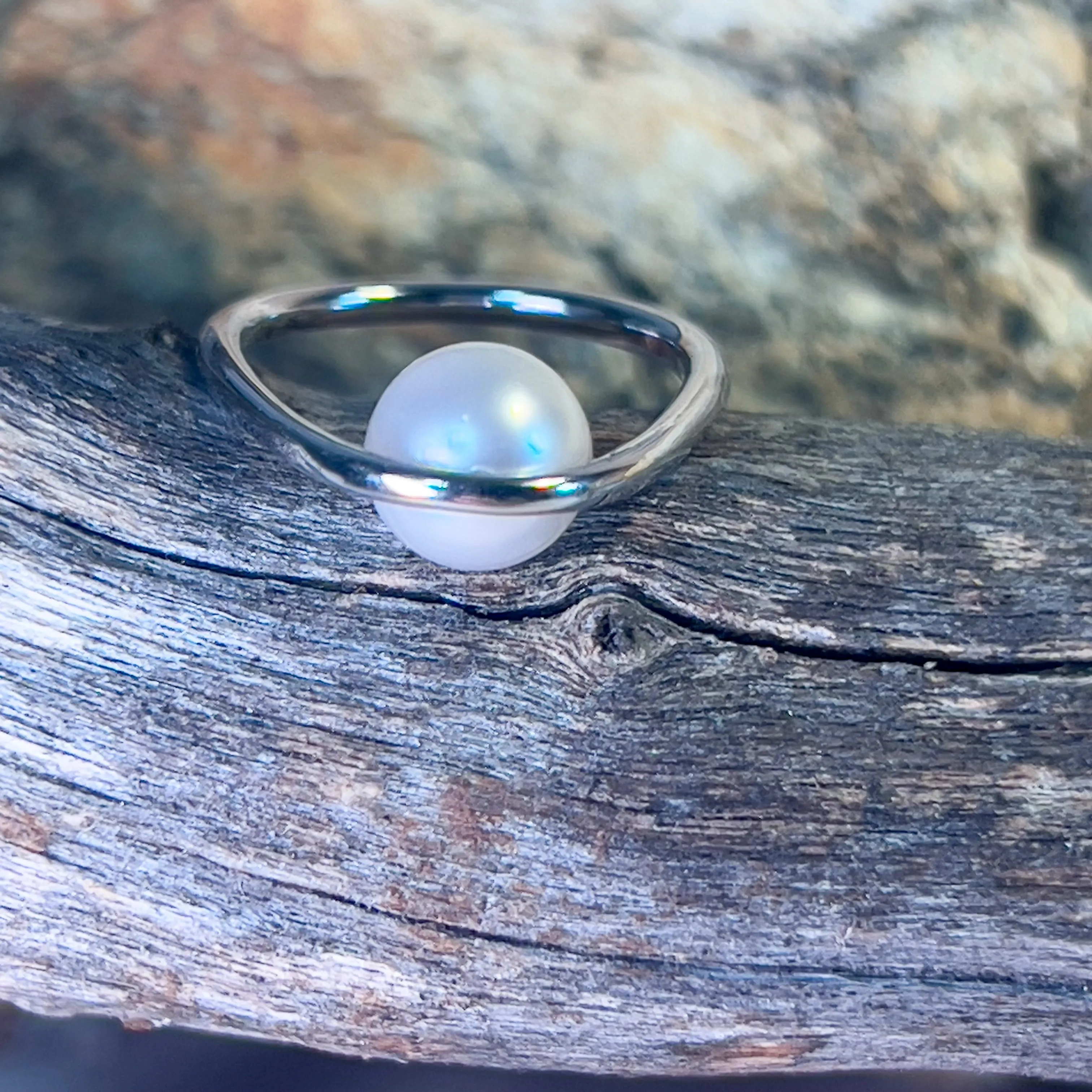Sterling Silver Minimilast Contemporary design South Sea 8mm Pearl ring
