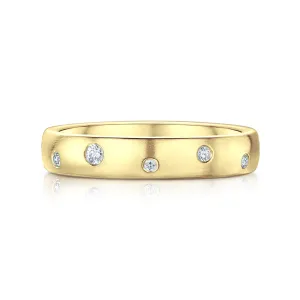 Traditional 12-diamond 4mm Constellation Ring in 9ct Yellow Gold