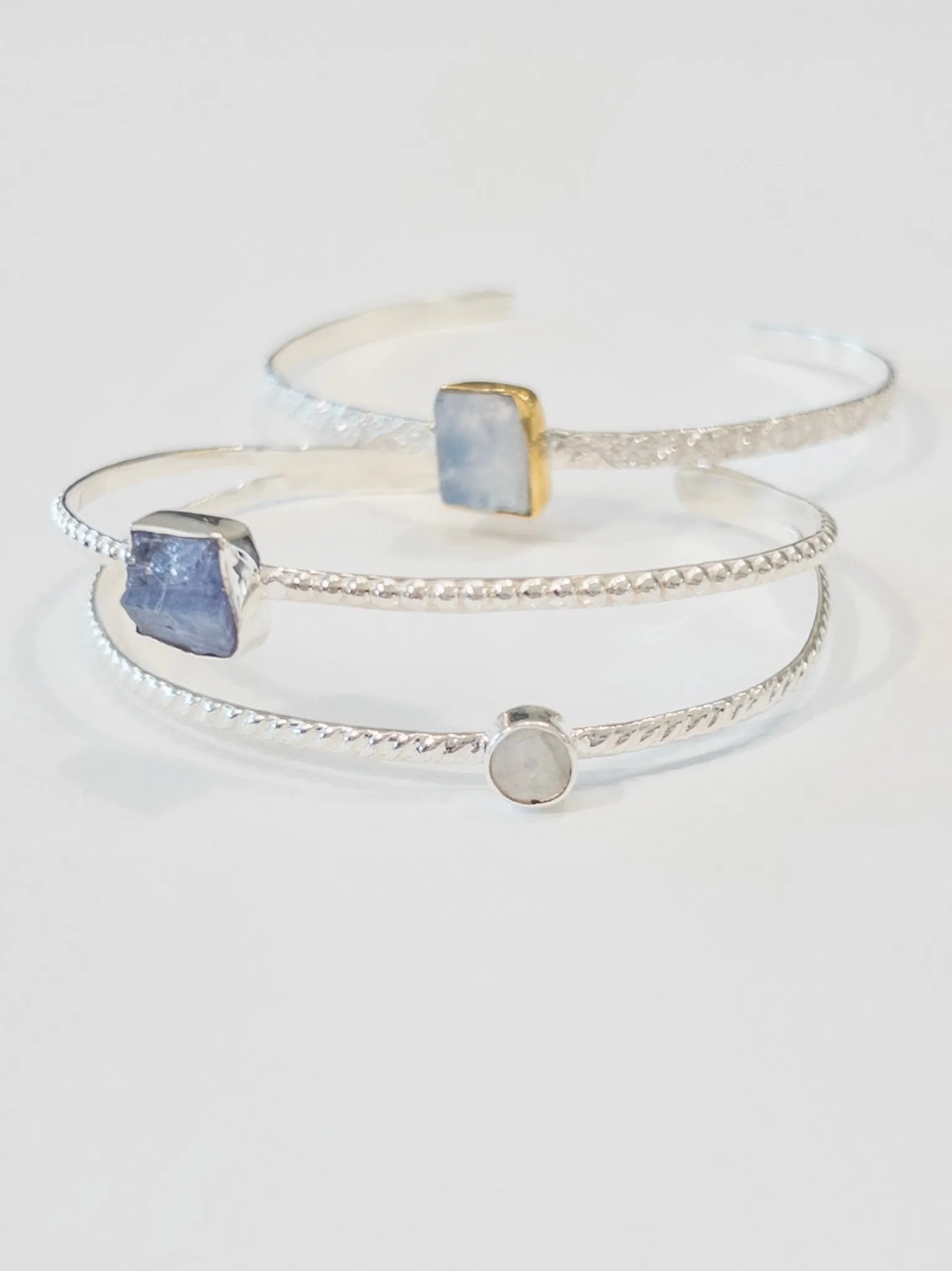 Tranquility Moonstone nh Cuff